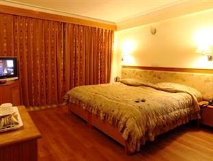 Hotel Caravan Centre Лех Экстерьер фото